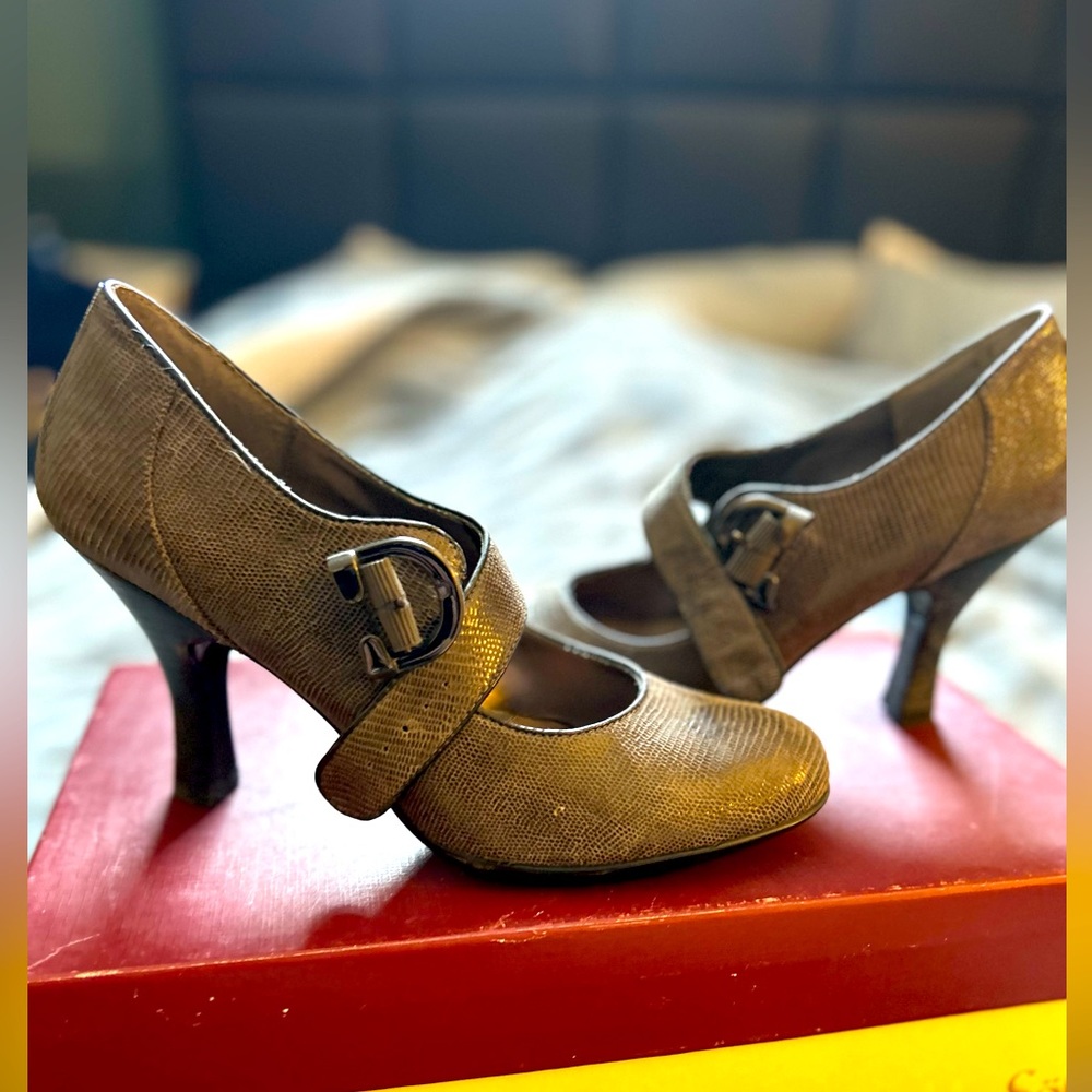 Sofft 3.5 inch grey Mary Janes. Padded foot bed. Never worn outside of house.